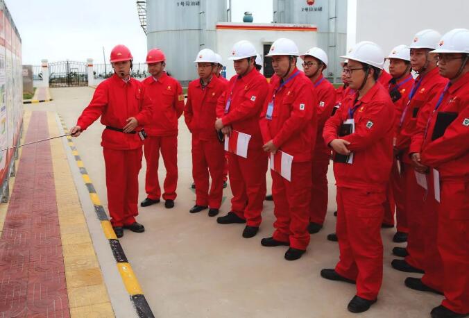 石油化工行業工作服定制圖片