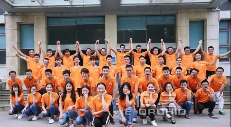 中國(guó)航天工作服定制集體照