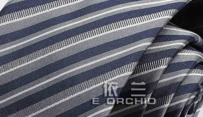 男士條紋西裝領帶放大圖
