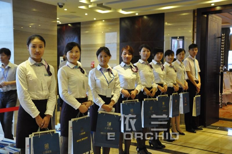 酒店前臺迎賓工作服照